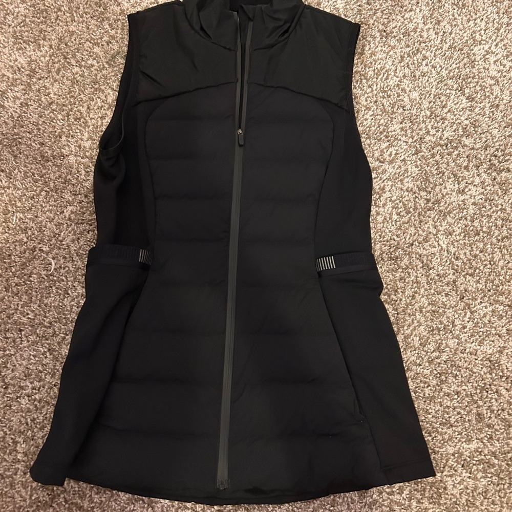 Lululemon Athletica Black Sleeveless Vest